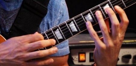 Udemy Master Tapping On Electric Guitar TUTORiAL